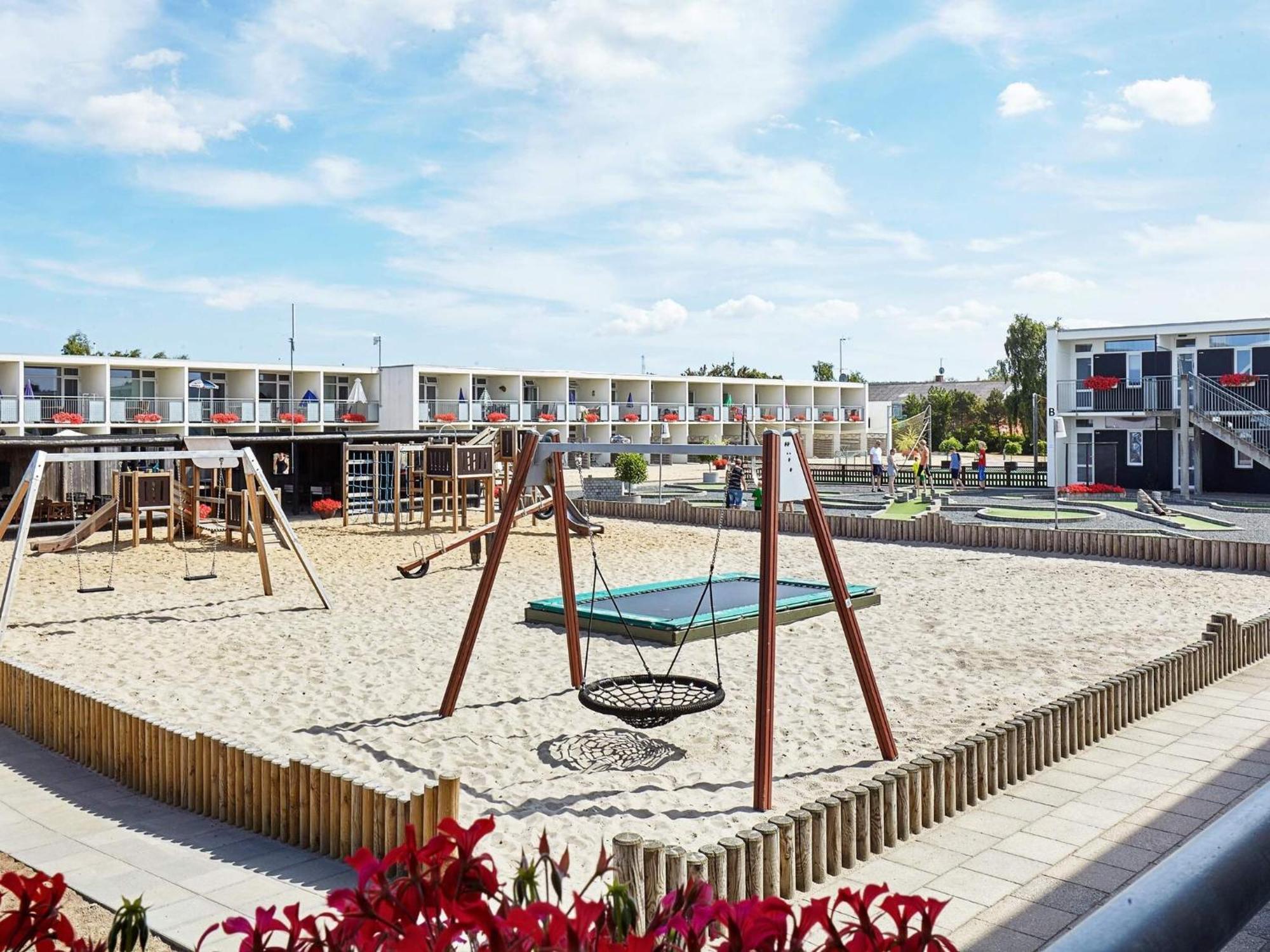 4 Person Holiday Home On A Holiday Park In Glesborg Εξωτερικό φωτογραφία